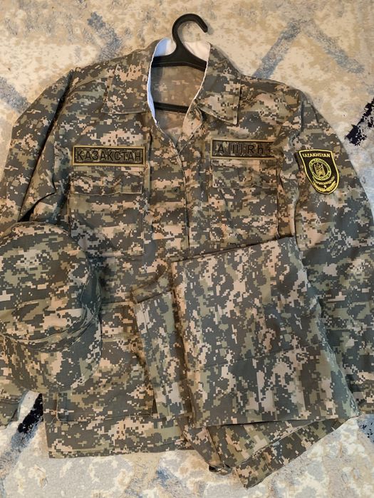 Военная форма, планшет, берцы