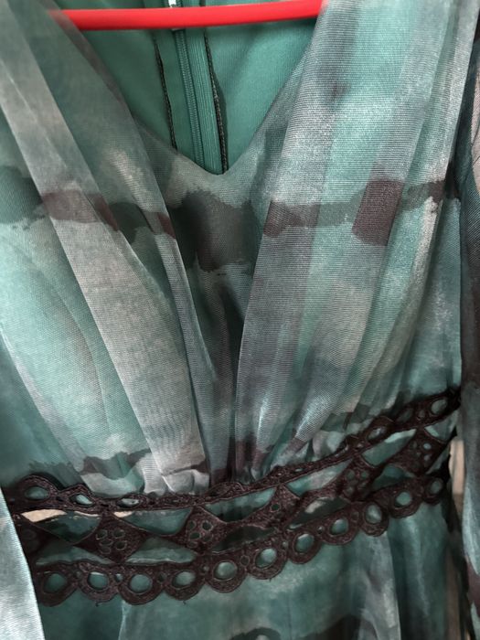 Платье вечернее