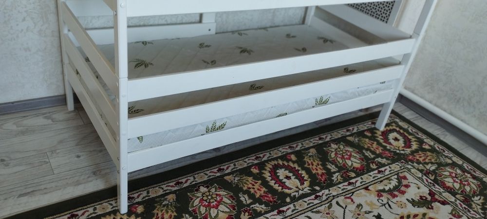 Кровать детская.