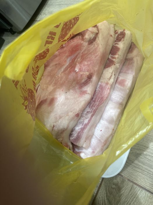 Продам сало молодой домашней свинки