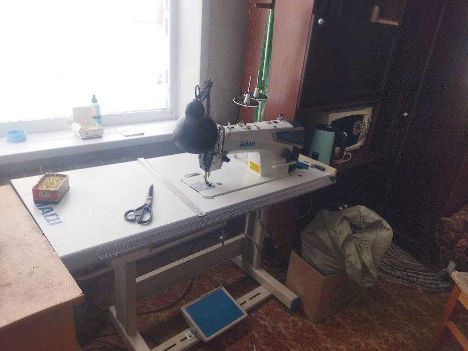 Продам швейную машинку срочно