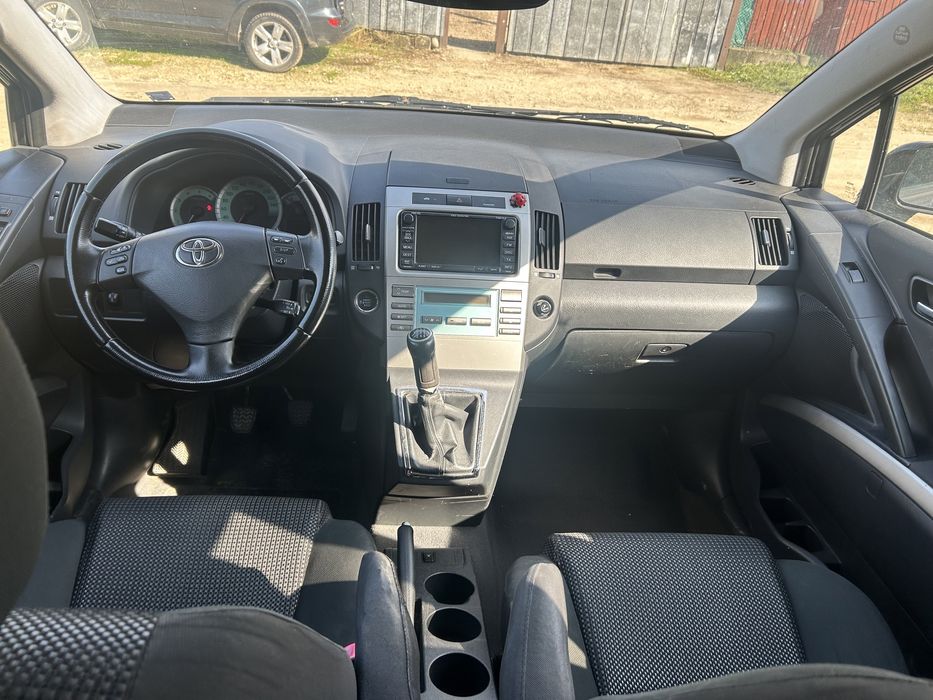 Тойота Корола Версо Toyota Corolla Verso dcat 177 кс На части