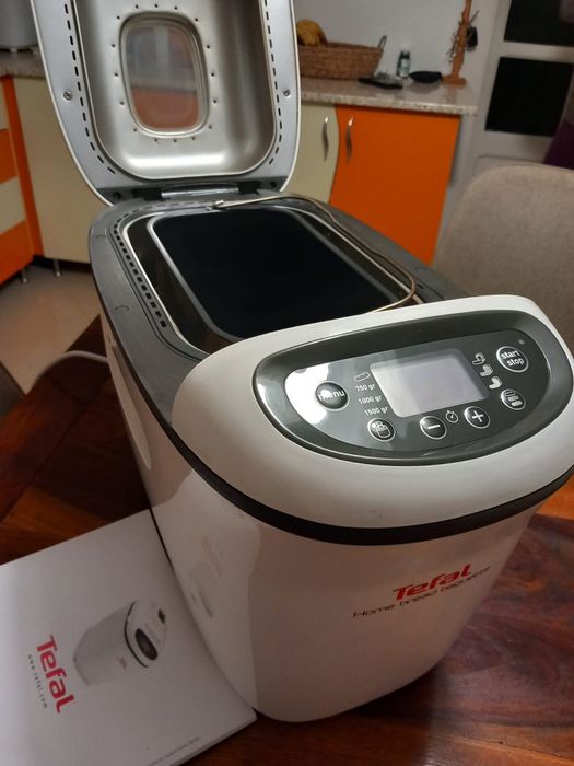 Masina de copt paine