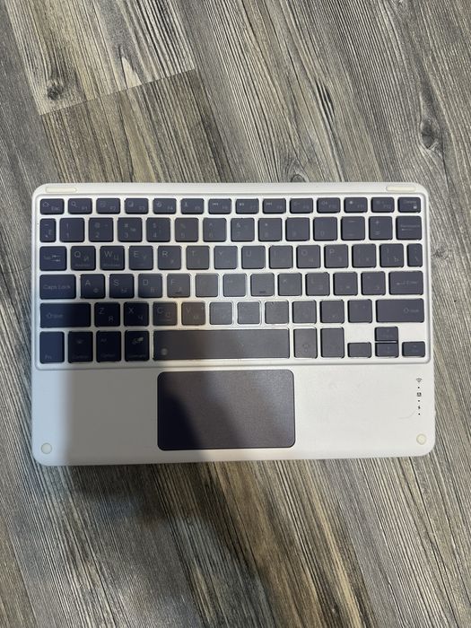 Клавиатура для планшета блютуз