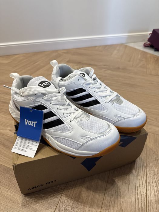 Кроссовки оригинальные фирмы Voit