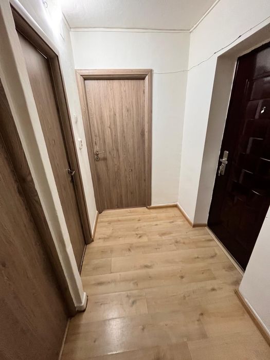 Garsoniera decomandata cu centrala proprie de inchiriat