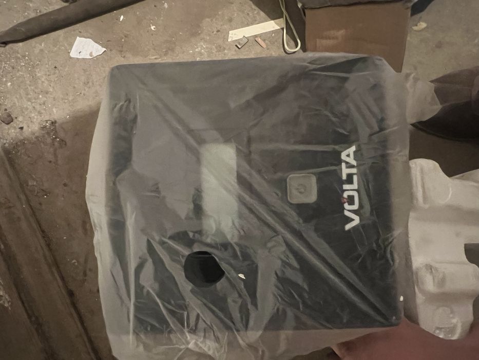 продам ups в отличном состояний новый