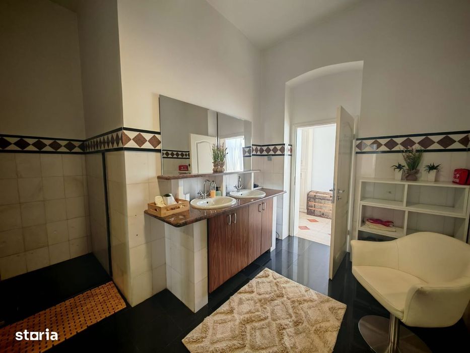 Casa in zona centrala 222 amprenta sol + anexe, suprafata teren 586mp