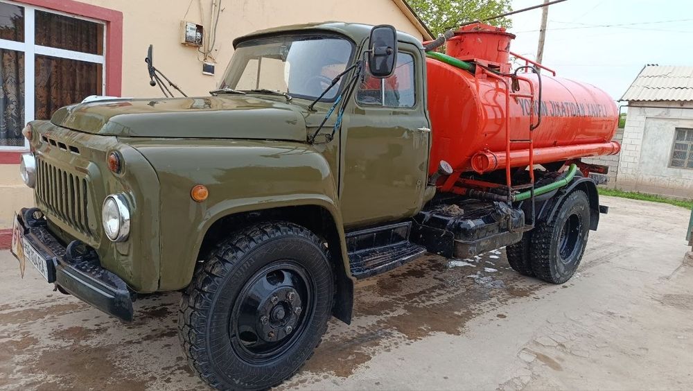 Gaz 53 Benzavoz sotiladi.