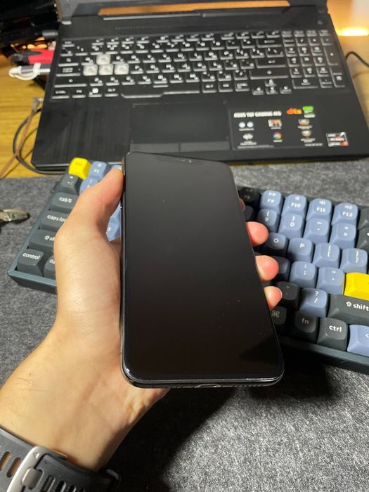 iPhone XSmax в хорошем состоянии