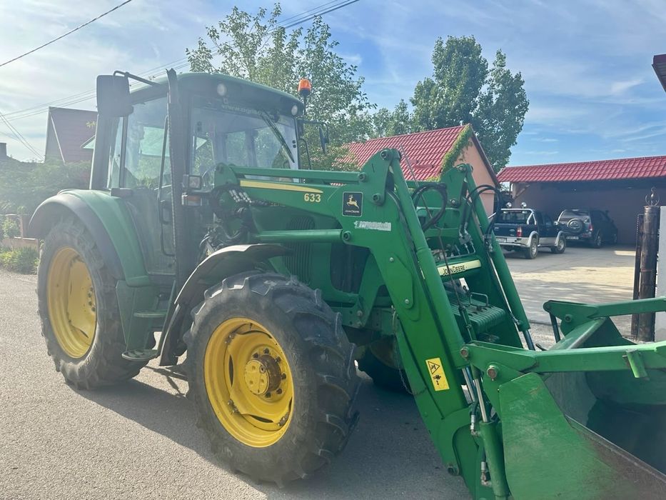 John Deere 6220 cu incarcator +cupa