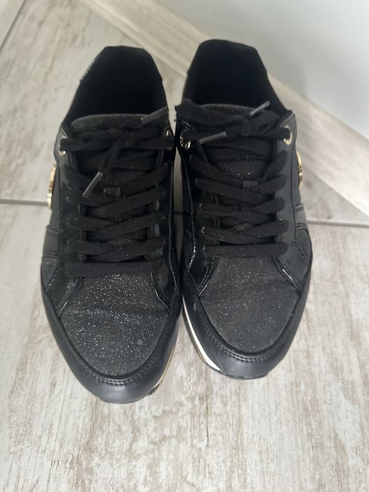 Дамски маратонки/обувки Guess