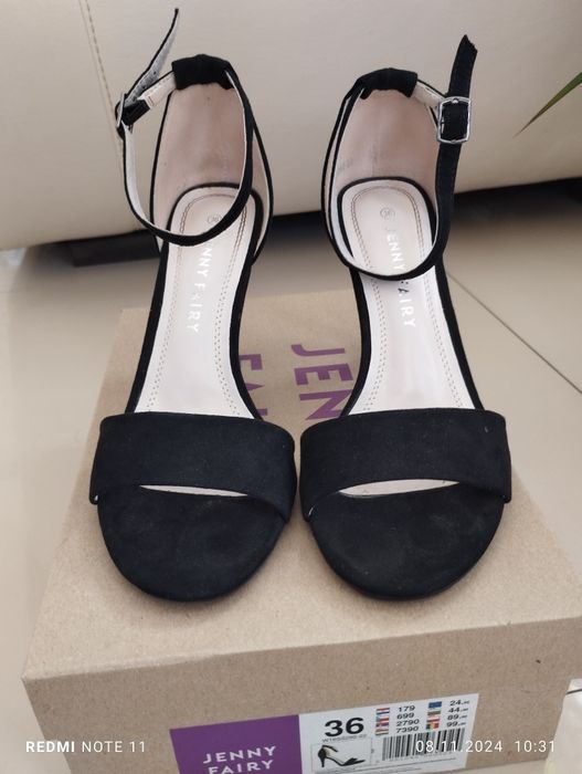 Дамски сандали с висок ток