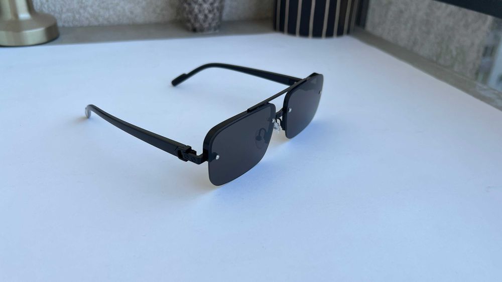 Ochelari de soare Retro Dreptunghiulari - Rama aurie Lentile Negre