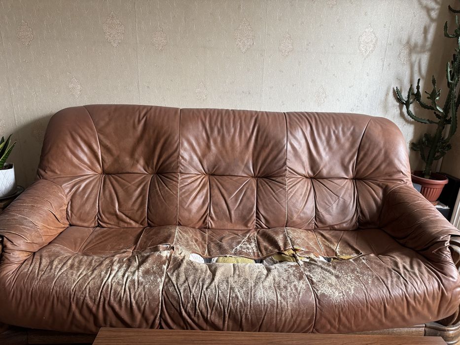 Подарявам диван с фотьойли