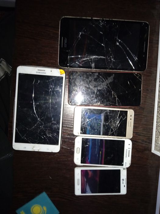 2 планшет и 3 телефон на разбор