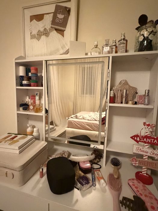 Тоалетка с огледало и осветление Германия