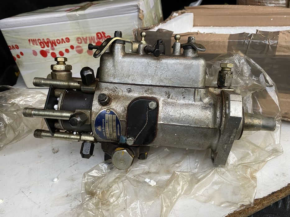 Pompa injectie tractor / utilaje , motor 6 cilindrii - NOUA
