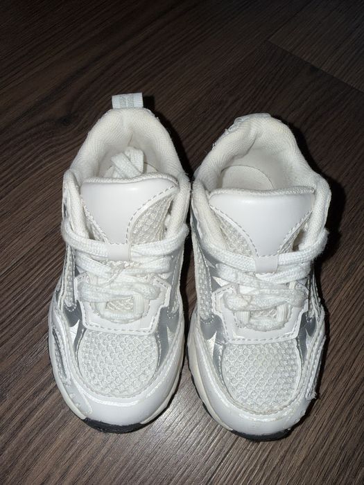 Детски маратонки Nike Force 1, Adidas Ozweego, Zara