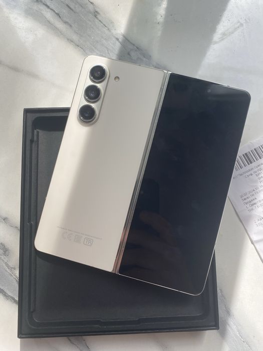 Продам Samsung Galaxy Z Fold5
