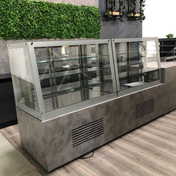 Vitrine de Prezentare – Patiserie, Cofetărie, Cafenele