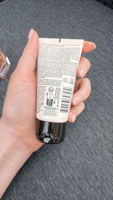 Продам оригинальные Armani Si