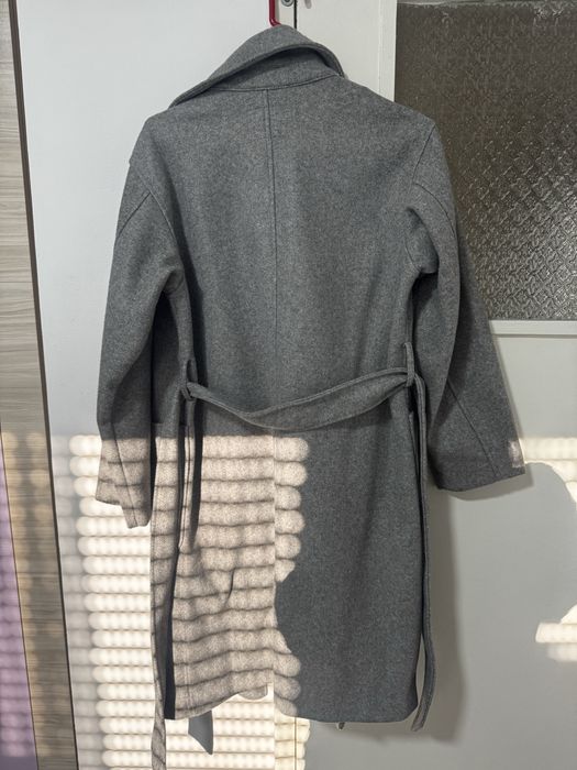 Елегантно дълго палто.