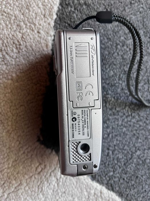 Olympus µ [mju:] Digital 500 – aparat foto digital vintage, 5MP