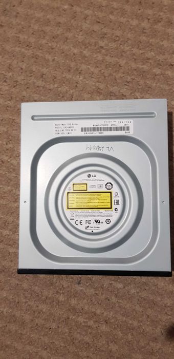 Lg четец за дискове за компютър