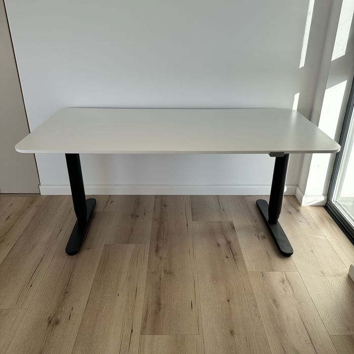 Birou electric IKEA BEKANT 160x80 cm, reglabil pe inaltime