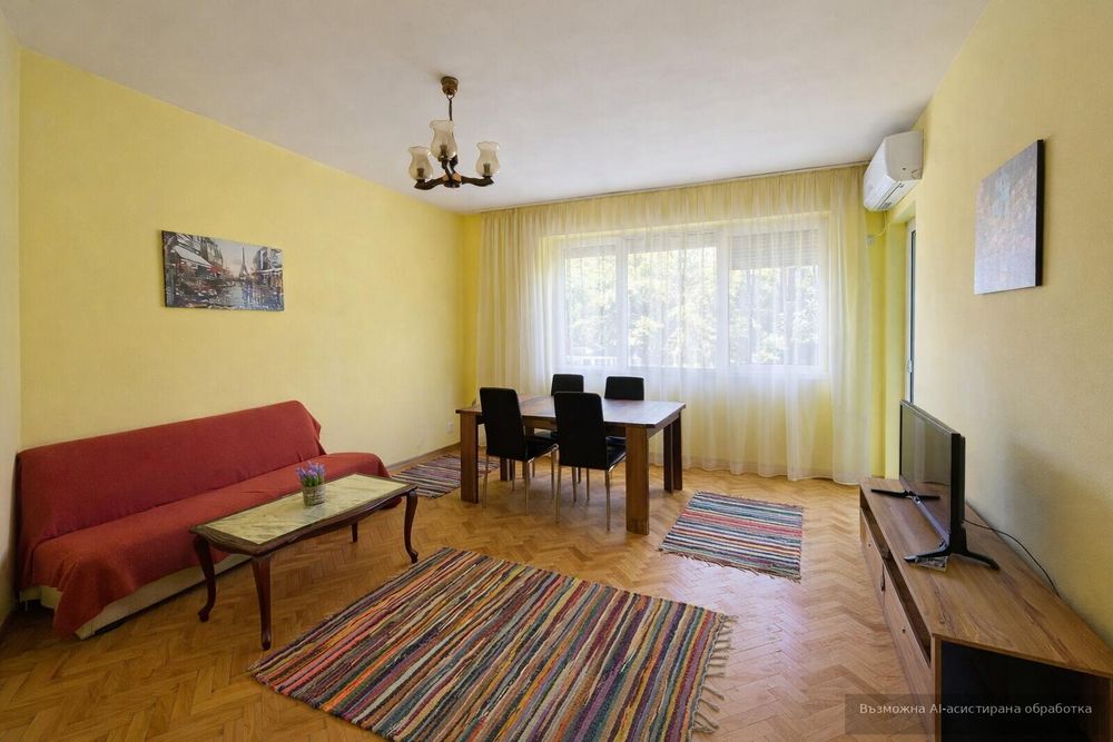 Тристаен апартамент под наем в Център