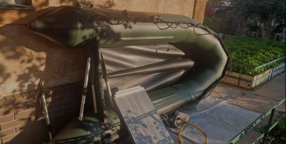 Продам Лодку Ока с мотором