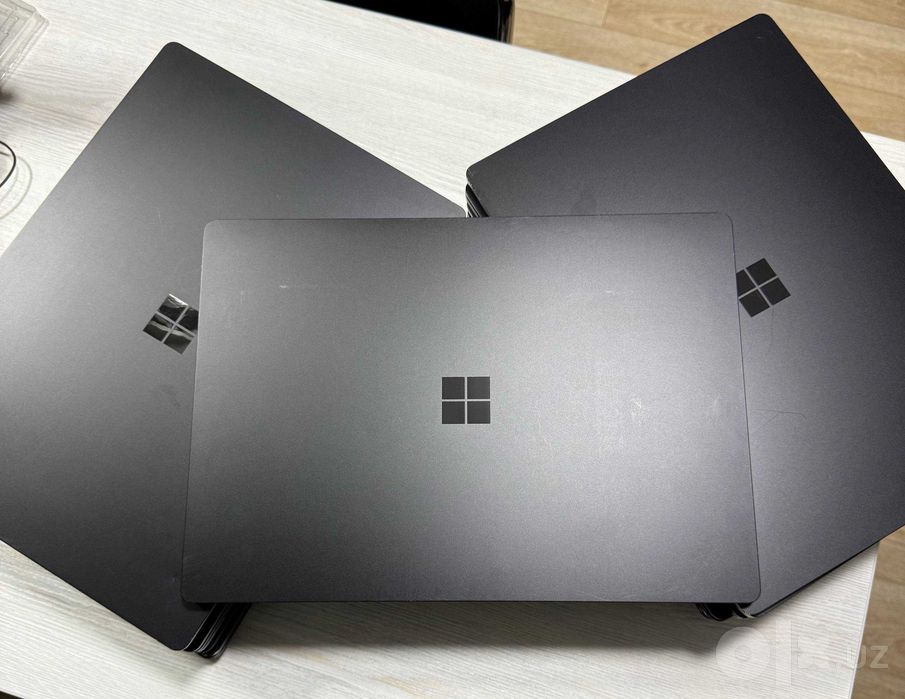 Surface Laptop 4 Black 15” 2,5K IPS I7-1185G7 сенсор 16GB/256GB NVMe