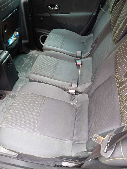 Vând Renault Scenic 1,9 D din 2009, Înmatriculat