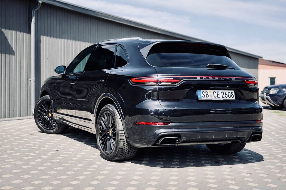 PORSCHE Cayenne