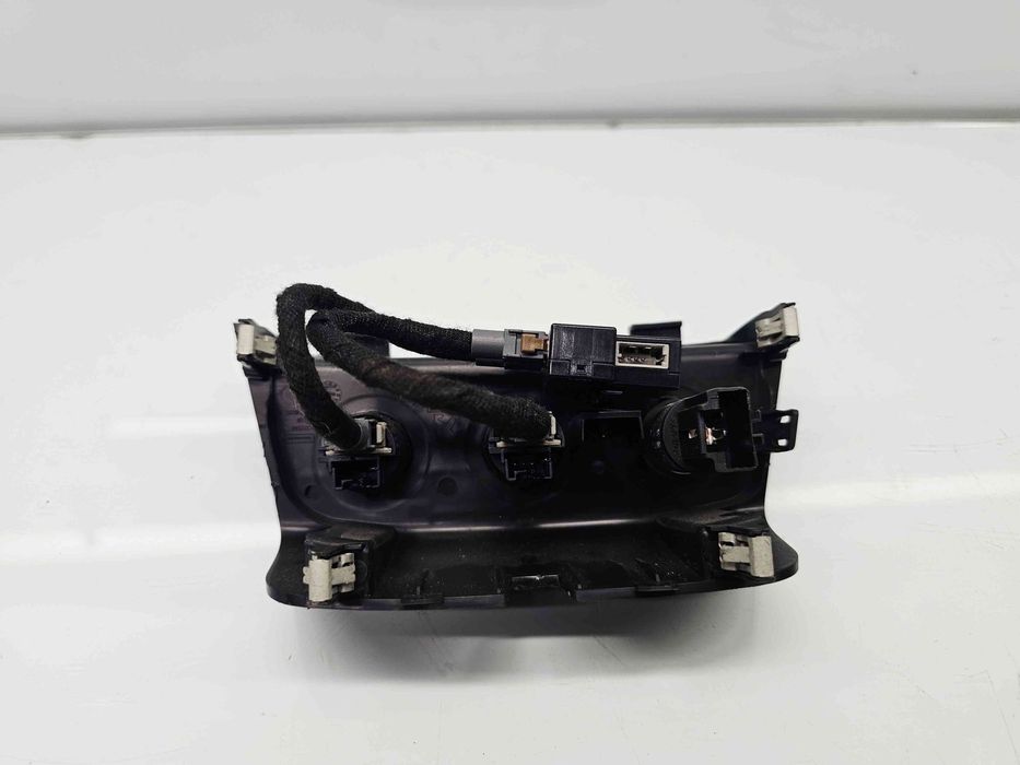 Conector auxiliar USB  PEUGEOT 208 [Fabr 2012-prezent] 9674655377