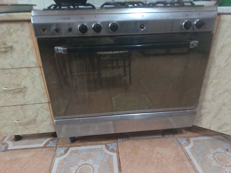 Газ плита с вытяжка