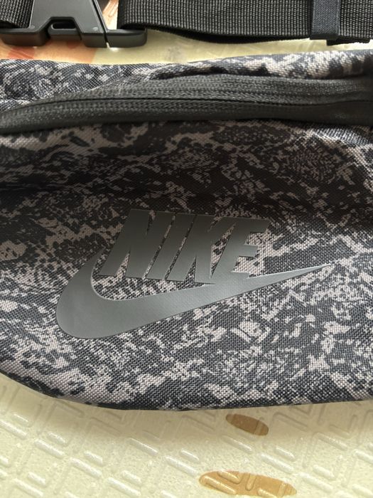 Поясная сумка nike