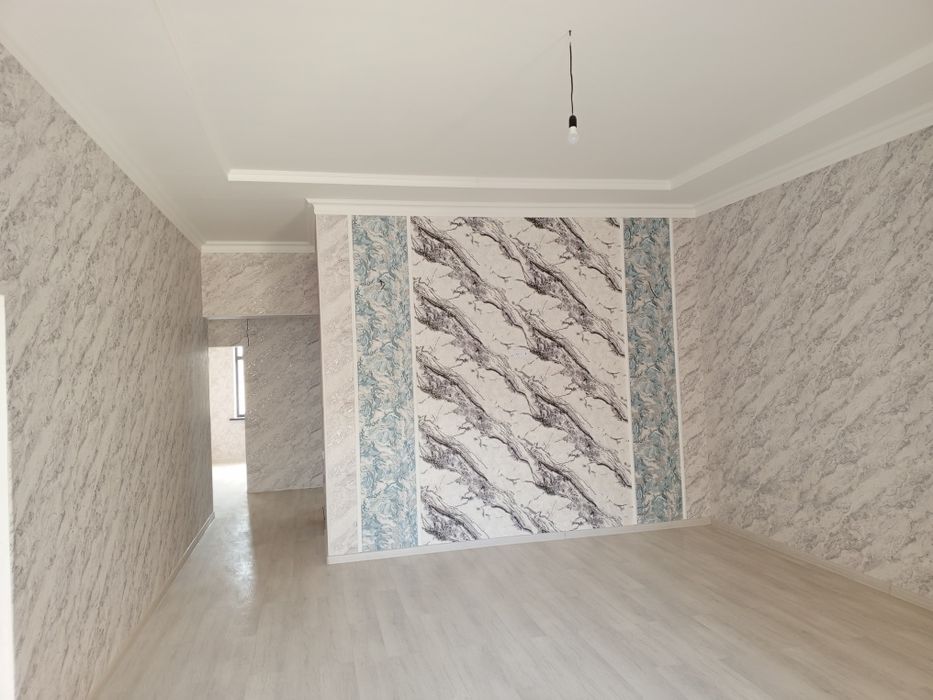 Hovli sotiladi uch qaxramon poʻstidan kirganda