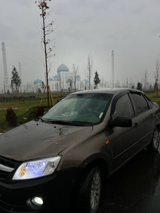 Lada granta 2015