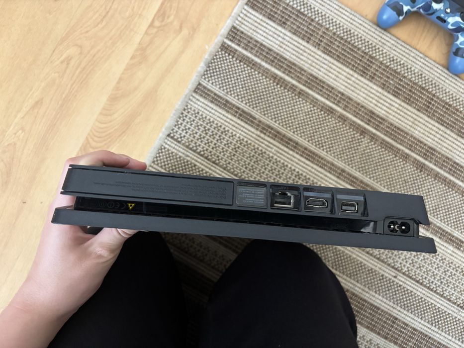 Ps4 slim 1tb с 3 джойстика