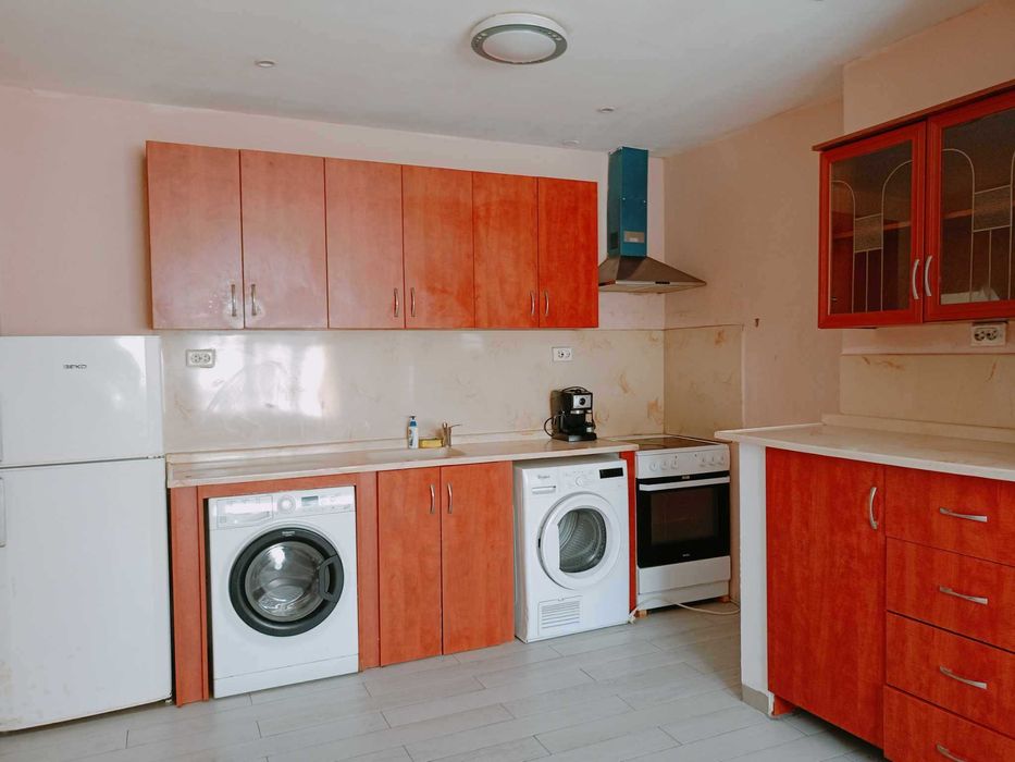 Продава се Двустаен апартамент в Димитровград - 48 кв.м за 765 €/кв.м - Снимка #2