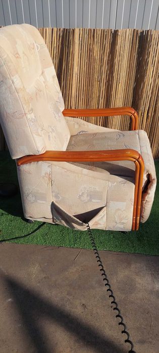 Електрически фотьойл с релакс механизъм