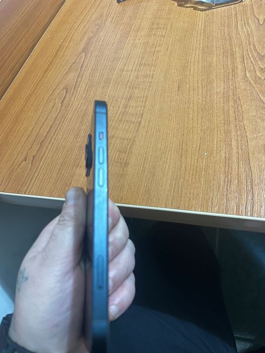 Vand iphone 13 stare impecabila la cutie, baterie 82% de 128 gb