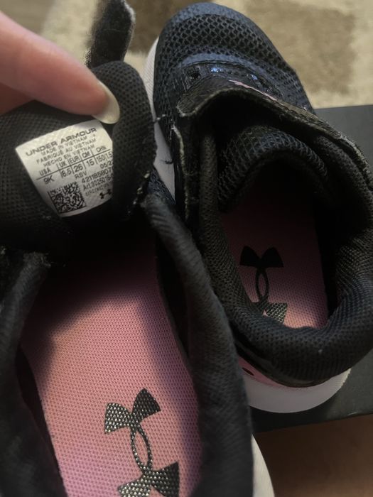Маратонки Under Armour  Номер 26   Запазени -цена 15€