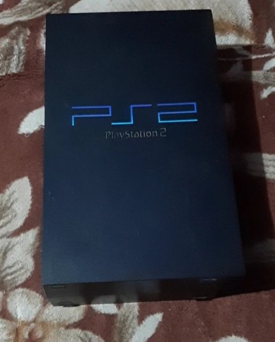 Vând PlayStation 2 fat în stare bună ps2