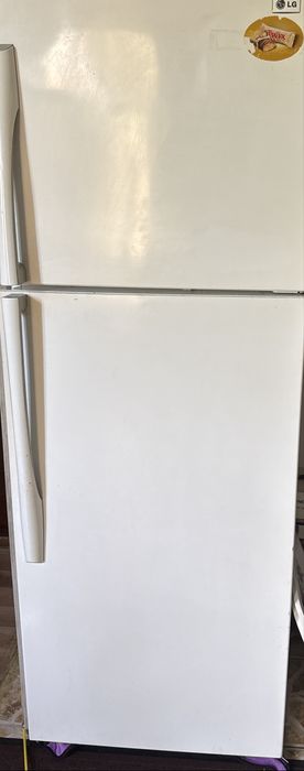 Xolodilnik sotamiz narxini kelishamiz