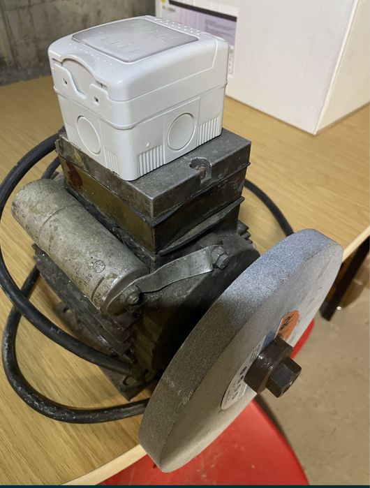Polizor banc 220/380v