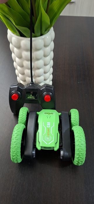 Mașinuță de curse cu telecomanda