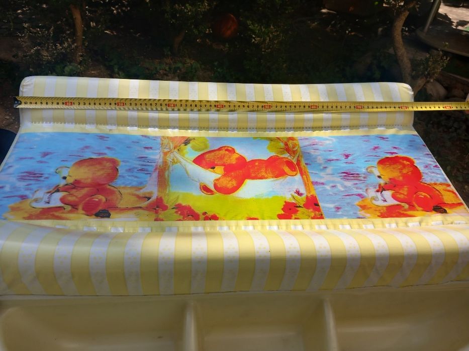 Вана с маса за повиване